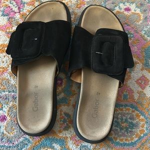 Gabor black slides